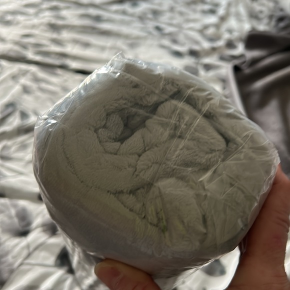 Plush blanket - Picture 5 of 6